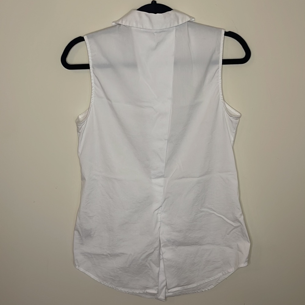 Sleeveless button down blouse - Picture 5 of 8